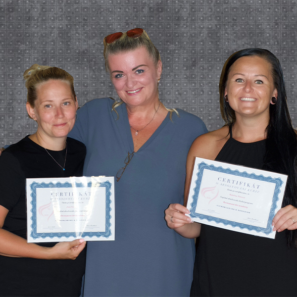 Absolventky kurzu s certifikátem